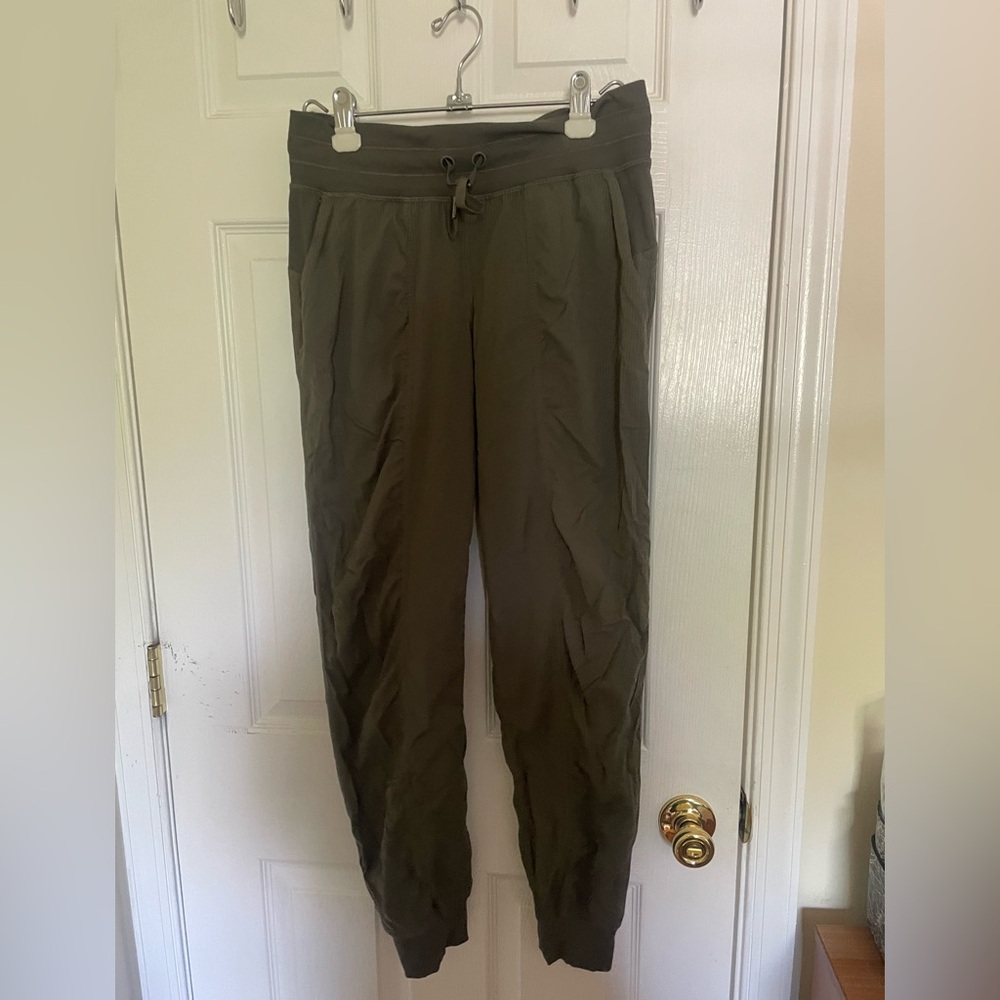 Lululemon dance studio jogger olive green size 6 like new